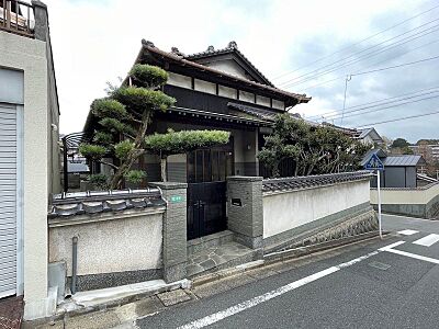 外観：周辺は閑静な住宅街