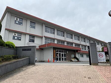 北九州市立篠崎中学校（1505m）