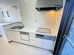 リフォーム済みで即入居可能!内装美しく生まれ変わった邸宅
