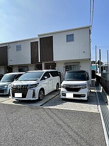 外観：2020年築の築浅タウンハウス♪