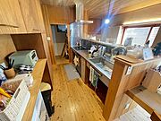 木の温もりを感じるキッチンは、お料理の時間を豊かに彩ります。自然素材に囲まれた空間で、心地よい毎日を始めてみませんか。