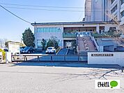 中学校「越谷市立新栄中学校まで990m」