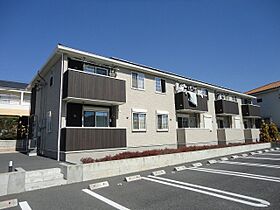 山梨県甲府市西田町3-5（賃貸アパート1LDK・1階・45.89㎡） その1