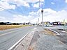 外観：前面道路含む現地写真