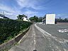 外観：前面道路含む現地写真