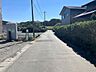 外観：前面道路含む現地写真