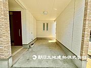 照明付きビルトインガレージ採用！大切なお車を日差し・雨風から守ります！