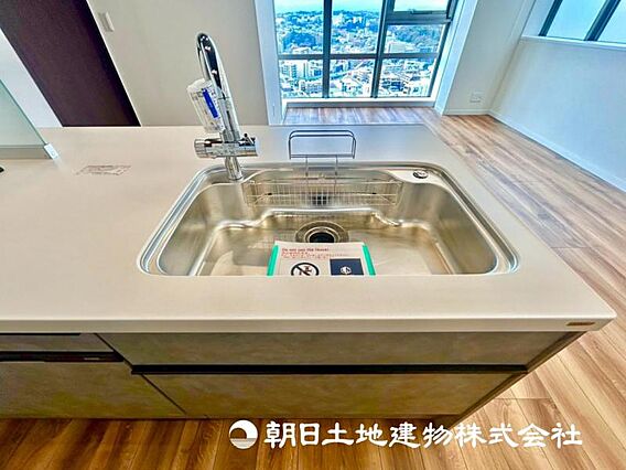 広々したシンク...