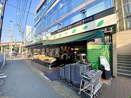 トップパルケ久地店まで約700ｍ