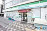 周辺：ファミリーマート東淀川駅北店 448m