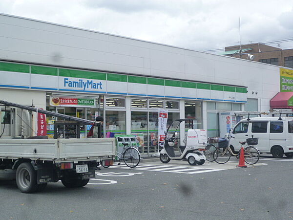 画像21:ファミリーマート生野巽中一丁目店 618m