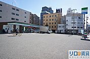 ファミリーマート東三国六丁目店 561m