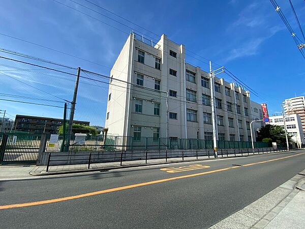 画像17:大阪市立新平野西小学校 208m