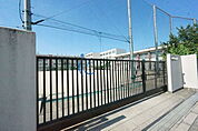 大阪市立加美北小学校 377m