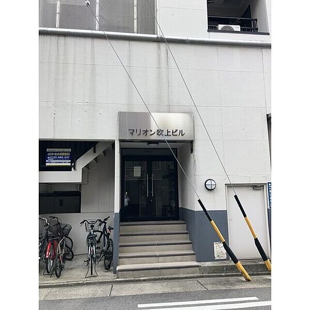 4 / 18