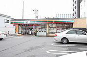 セブンイレブン名古屋若葉通2丁目店 166m