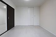 202号室内装写真参照