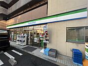 ファミリーマート 千住河原町墨堤通り店（652m）