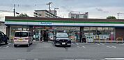 ファミリーマート 江北二丁目店（869m）