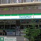ファミリーマート木場六丁目店 徒歩10分。コンビニ 740m