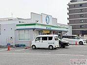 ファミリーマート遠里小野二丁目店まで513ｍ