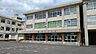 周辺：松本小学校 910m