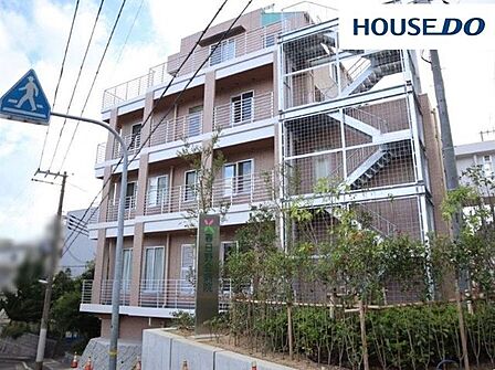 春日野会病院 419m。営業時間9：00〜12：00・13：00〜17：30。土曜日も17：30までなので安心