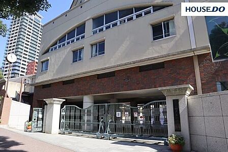 神戸市立神戸生田中学校 850m