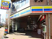 コンビニ 192m