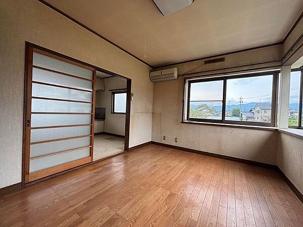 洋室を拡大表示