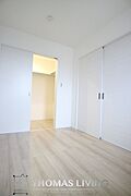 白を基調としており、清潔感あるお部屋です。