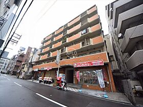 ライラック上本町  ｜ 大阪府大阪市天王寺区東高津町（賃貸マンション1R・2階・61.70㎡） その1