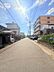 外観：北側幅員約6.4mの道路に約5.54m接道しています。道路幅にゆとりがあるので、車種を選びません。大きめの車を乗りたい方にもオススメです。