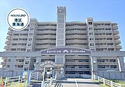 スペクトル船頭場は2001年築のRC構造、11階建てのマンションです。