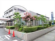 服部内科小児科医院駐車場40台　診療時間/9