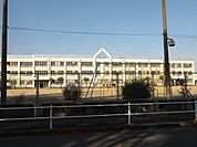 名古屋市福春小学校教育目標「粘り強く学習し、仲良く遊ぶ元気な児童の育成」　校訓「（知）粘り強く、（徳）なかよく、（体）たくましく」 650m
