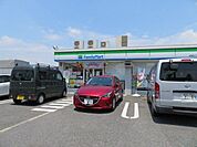 ファミリーマート西福田二丁目店ファミチキやアメリカンドッグなどの店内調理の食べ物や本格珈琲がおすすめ。スローガンは「Fun＆Fresh」。驚きやワクワク感を与えるべく、商品改革に取り組んでいる…