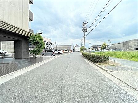 近隣の雰囲気は実際に見て、感じていただくのが一番です!ぜひ現地を見に来てください♪お問い合わせお待ちしております。