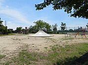 善南公園【善南公園】ブランコ・鉄棒・シーソー・砂場・アスレチックにテニスコートや野球場もあります。 500m