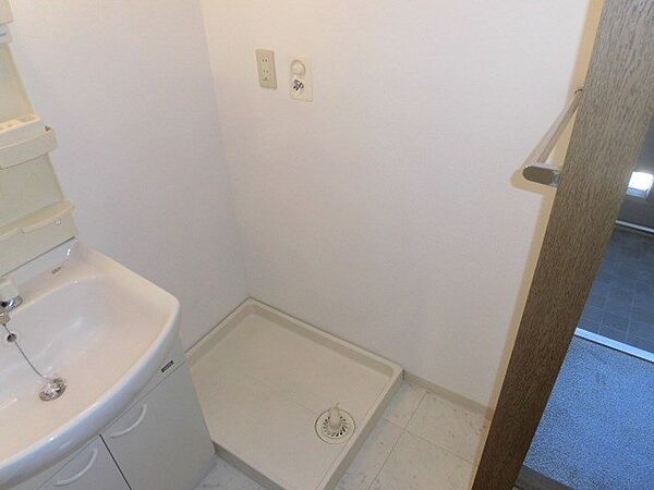 画像9:洗濯機置場は室内にあります