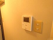 TVドアホンで来客の確認ができます