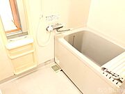 清潔感のあるお風呂でホッと一息。