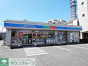 ローソン藤沢朝日町店 徒歩5分。コンビニ 370m