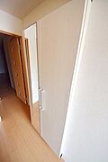 ★ウォークイン付きで荷物が多くても安心★