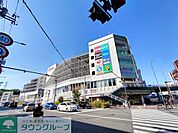 サクラス戸塚 徒歩11分。 820m