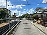 外観：前面道路含む現地写真