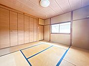 【リフォーム中】2階和室の写真です。洋室へ間取り変更します。