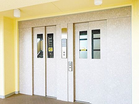 【共用部分】エレベーターの写真です。