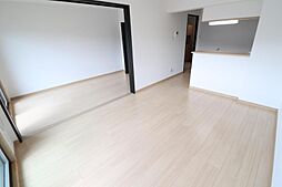 ユーミーマンション西高屋駅前 207 2階1LDKのリビング/ダイニング