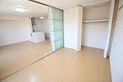 リビング横洋室6帖の収納とお部屋